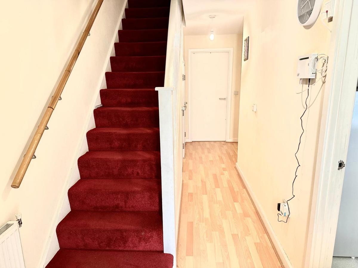 Comfortable Private Room In Bermondsey Лондон Экстерьер фото